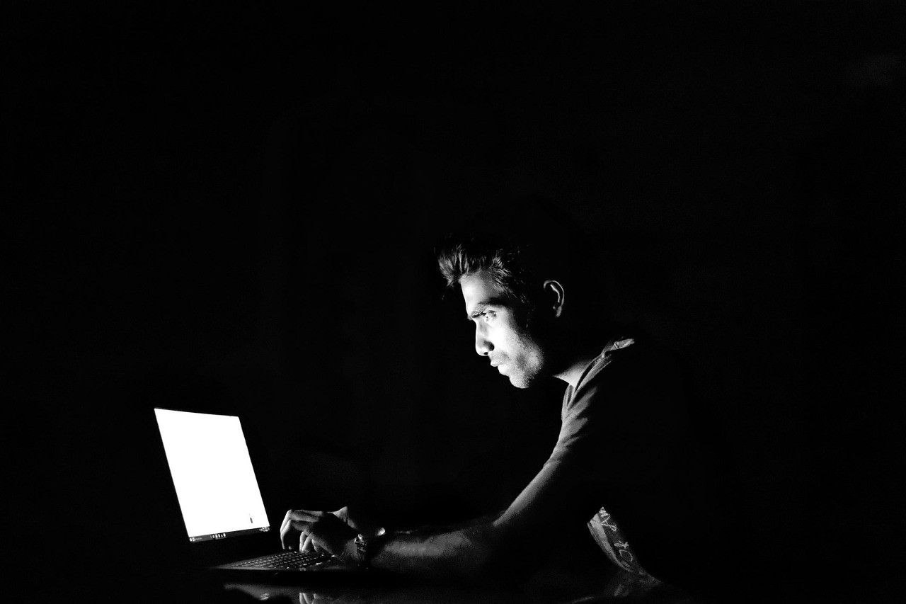 フィッシング詐欺の被害者が返金を受けるための手続きは？