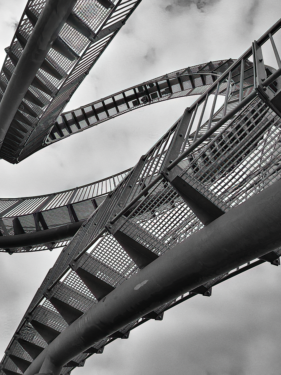 マッチングアプリでの連絡先交換のルールとは？